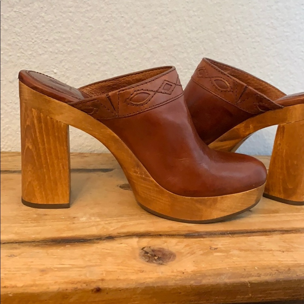 Frye heeled clogs